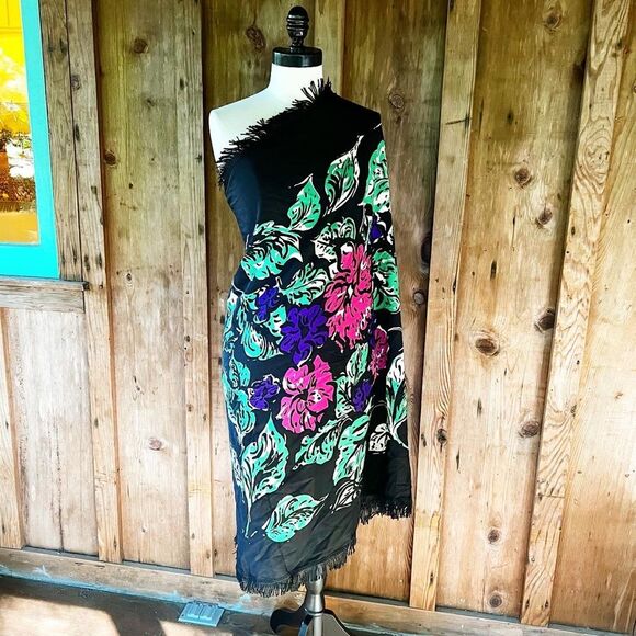 OVERSIZED TASSELED & FRINGED 40’s 40s Black Rayon Crepe Floral Piano Shawl Wrap - Picture 2 of 10